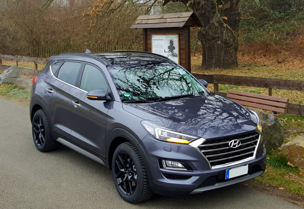 Mein Tucson auf 18" Winterrädern 225/55 Falken mit Borbet Y schwarz
