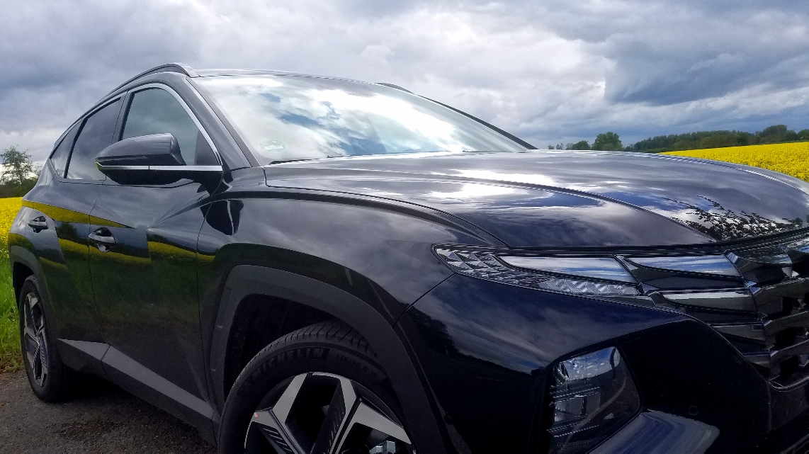 Tucson NX4 1.6 T-GDI 4WD Hybrid  》2021《    Phantom Black / Dark Knight (4)